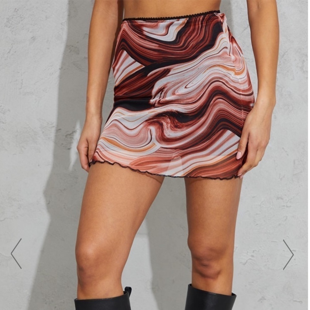 Pretty Little Thing Brown Marble Print Mesh Lettuce Hem Skirt